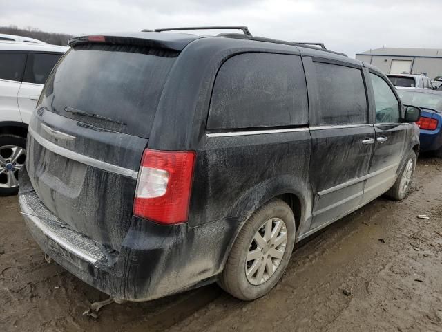 2016 Chrysler Town & Country Touring