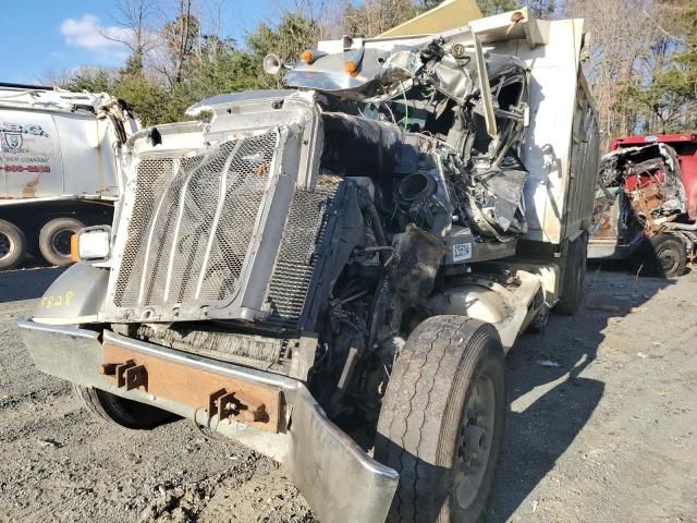 2016 Peterbilt 365