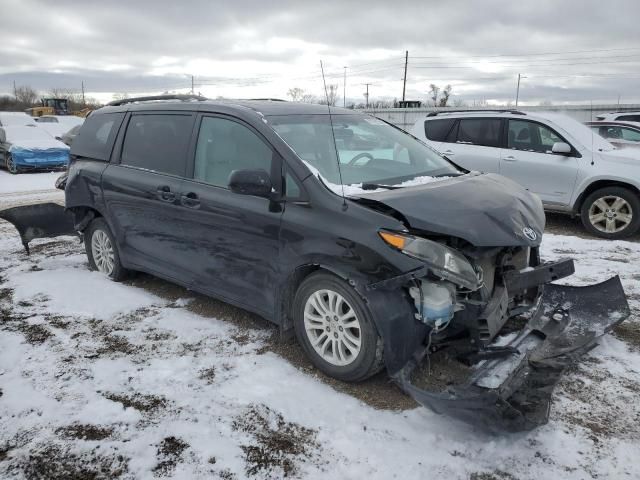 2012 Toyota Sienna XLE