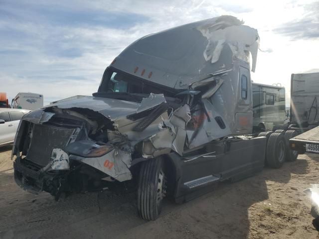 2021 Freightliner Cascadia 126
