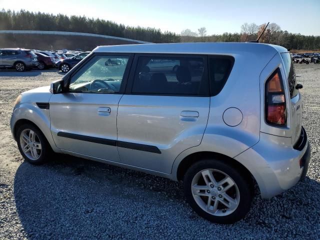 2010 KIA Soul +