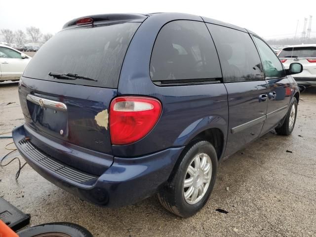 2005 Chrysler Town & Country