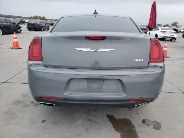 2019 Chrysler 300 Touring