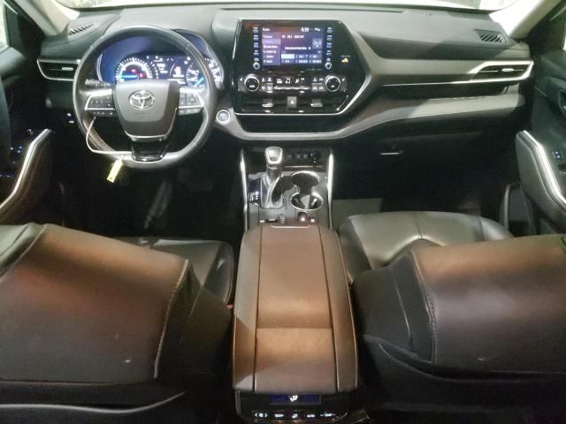 2021 Toyota Highlander Hybrid XLE