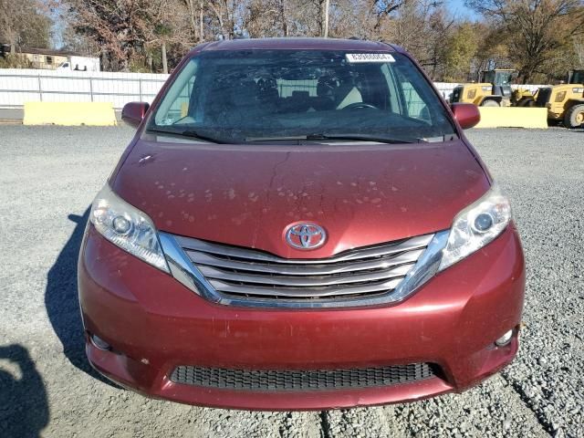 2015 Toyota Sienna XLE