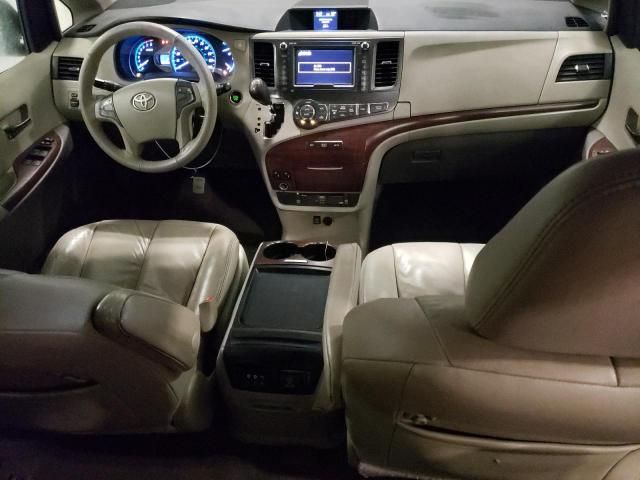 2011 Toyota Sienna XLE