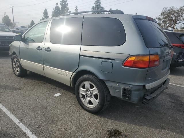 1998 Toyota Sienna LE