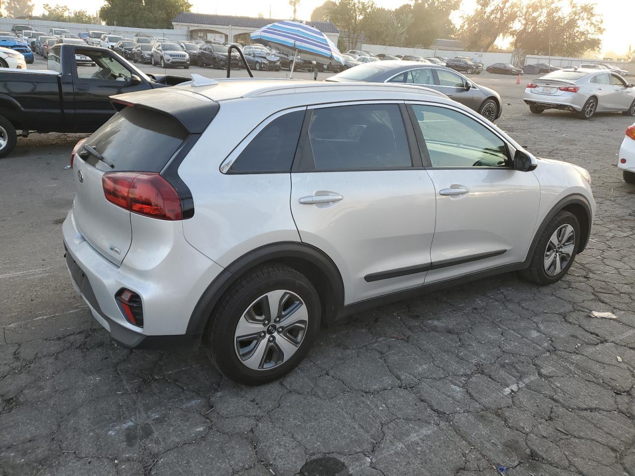 2020 KIA Niro lx
