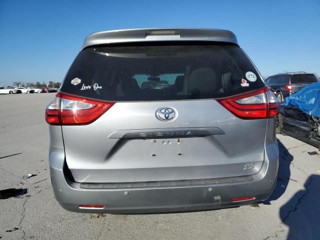 2017 Toyota Sienna XLE