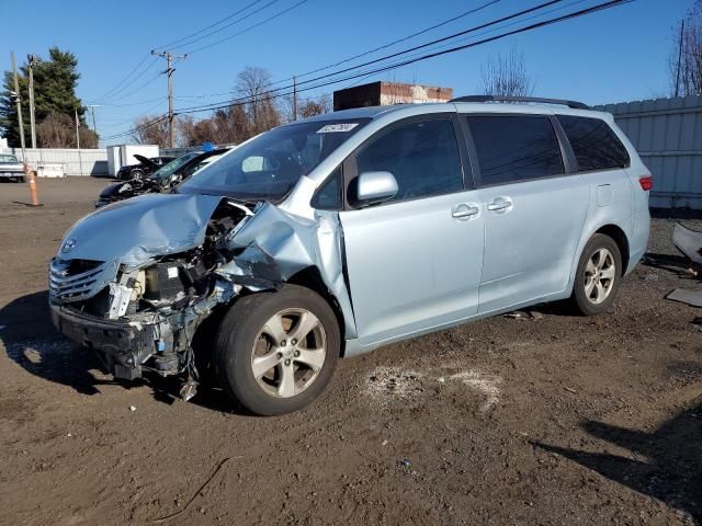 2015 Toyota Sienna LE