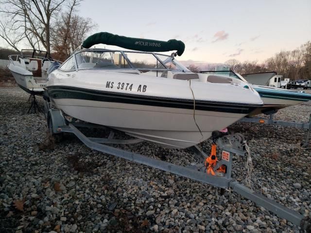 2001 Four Winds Boat