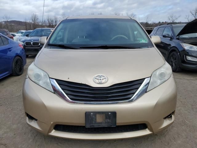 2012 Toyota Sienna LE