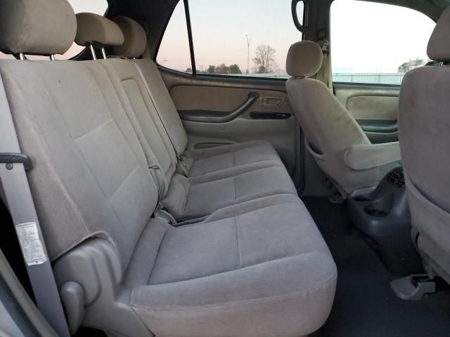 2004 Toyota Sequoia SR5