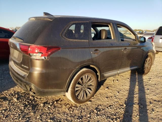 2019 Mitsubishi Outlander SE