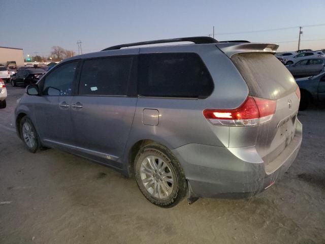 2013 Toyota Sienna XLE