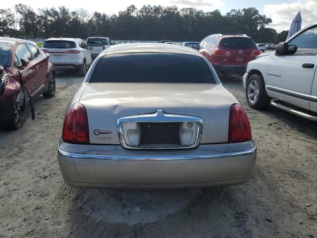 2002 Lincoln Town Car Executive