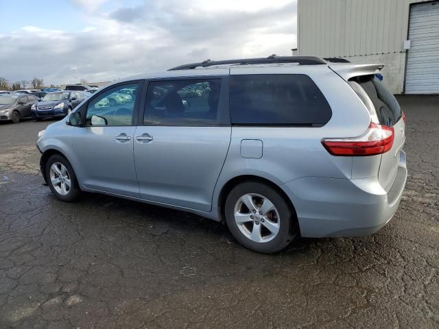 2017 Toyota Sienna LE