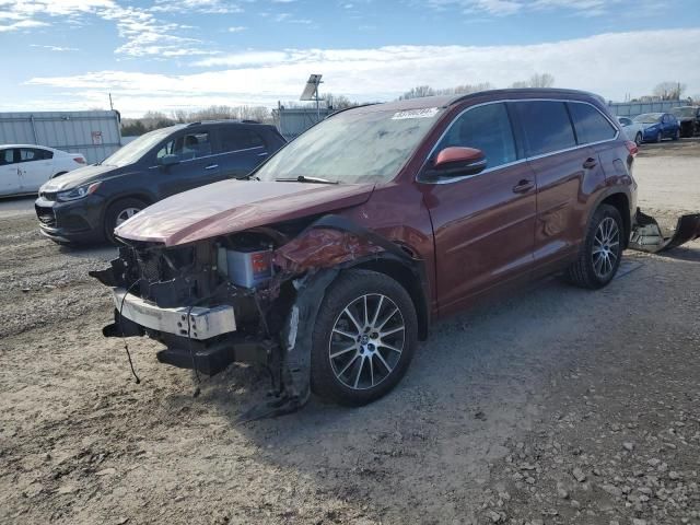 2017 Toyota Highlander SE