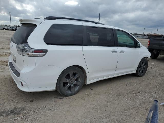 2018 Toyota Sienna SE