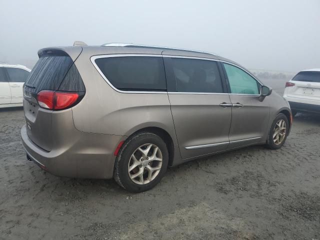 2017 Chrysler Pacifica Touring L Plus