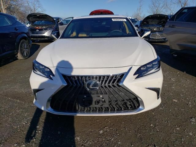 2024 Lexus ES 300H Base