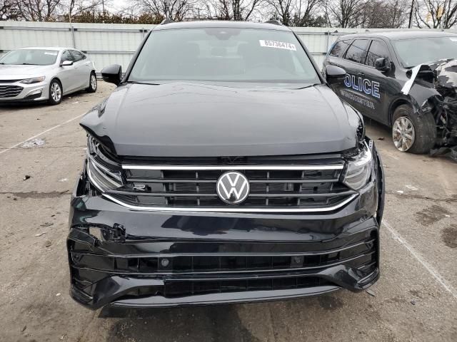 2024 Volkswagen Tiguan SE R-LINE Black