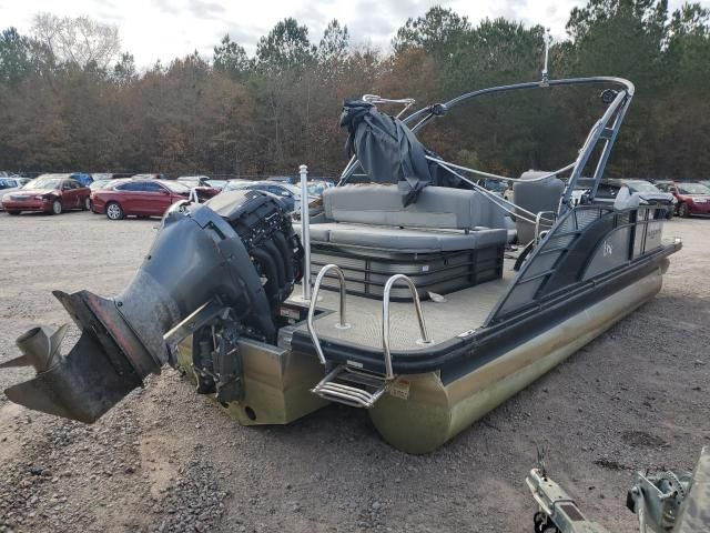 2021 Bennington Marine Boat