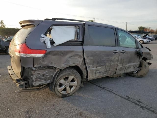 2013 Toyota Sienna LE