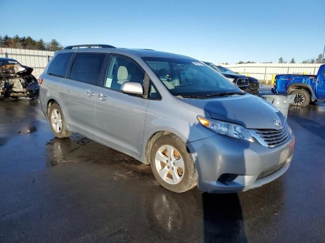 2015 Toyota Sienna LE