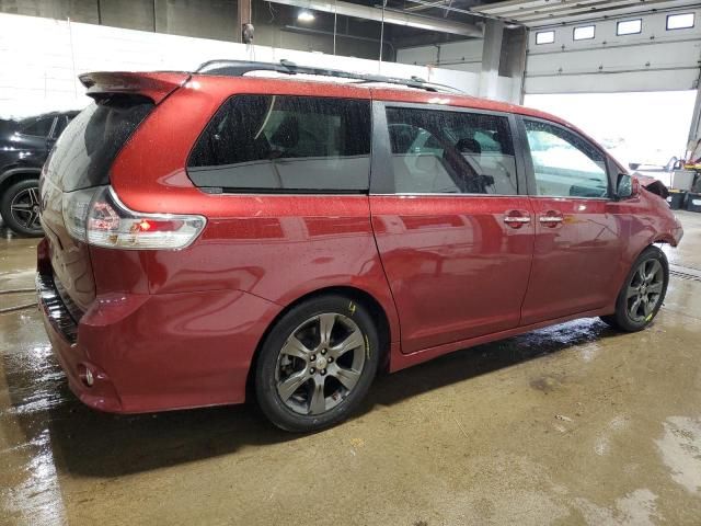 2016 Toyota Sienna SE