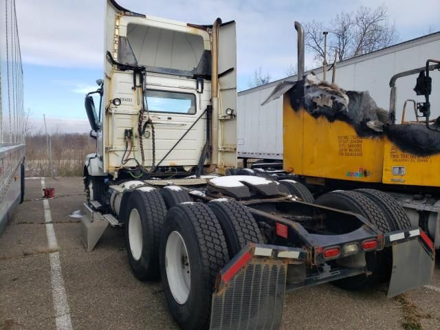2014 Volvo VN VNL