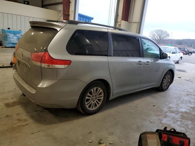 2011 Toyota Sienna XLE