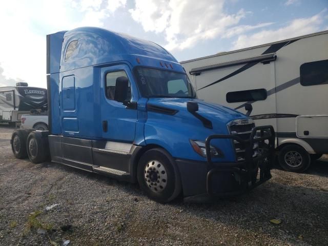 2017 Freightliner Cascadia 126