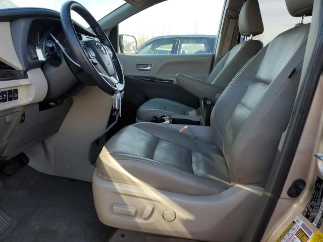 2015 Toyota Sienna XLE