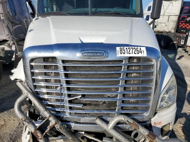 2014 Freightliner Cascadia 125