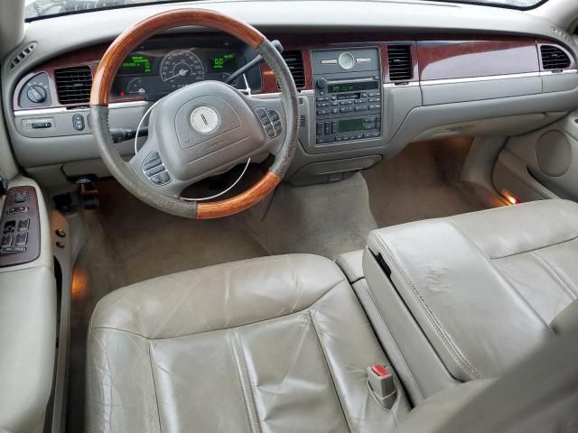 2004 Lincoln Town Car Ultimate