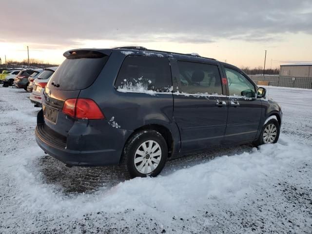 2009 Volkswagen Routan SE