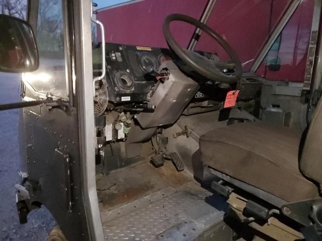 2009 Freightliner Chassis M Line WALK-IN Van