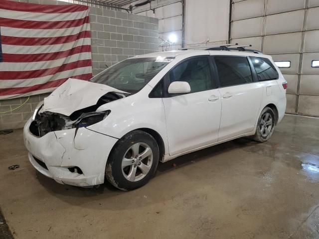 2015 Toyota Sienna LE