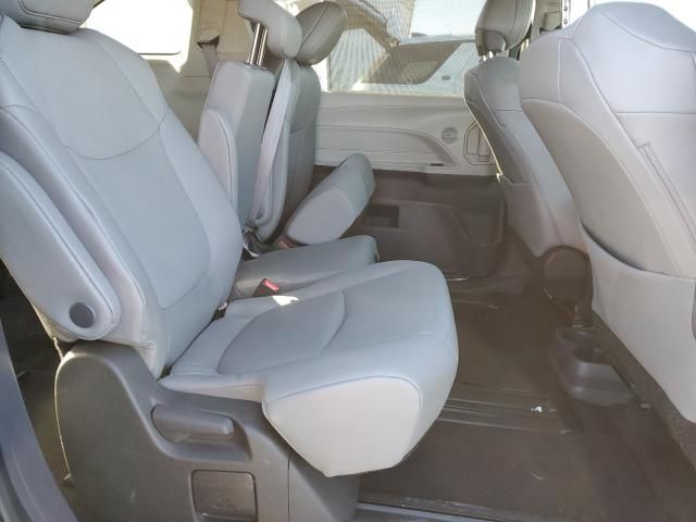 2024 Toyota Sienna XLE