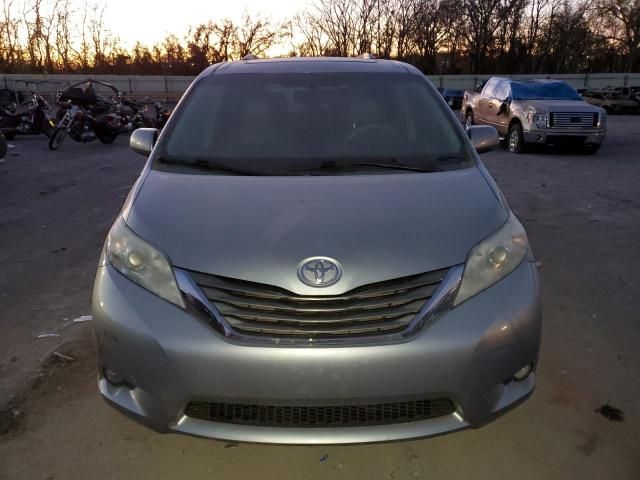 2013 Toyota Sienna XLE