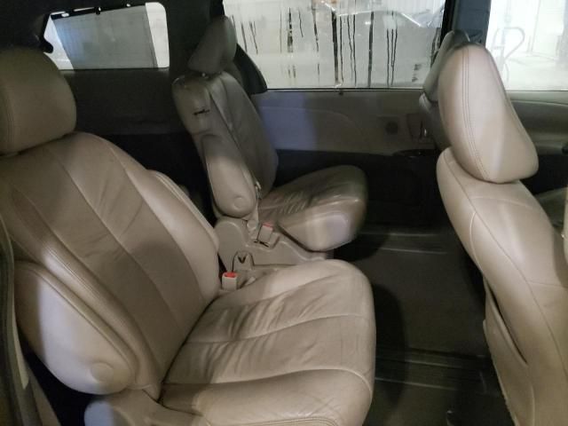 2011 Toyota Sienna XLE