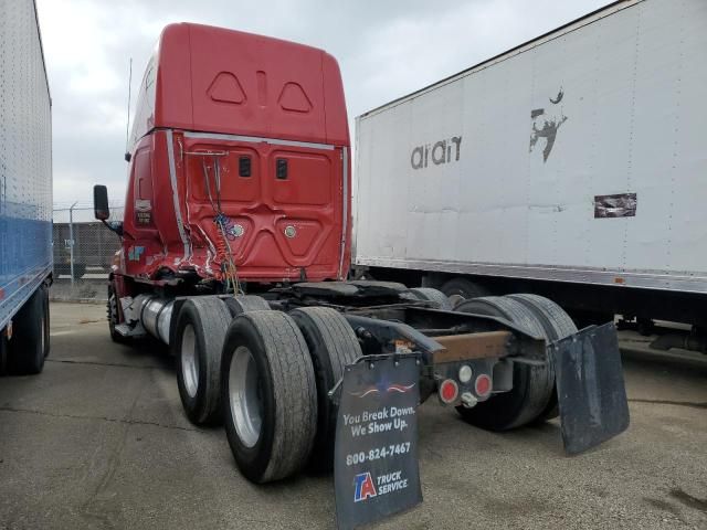 2011 Freightliner Cascadia 125