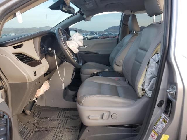 2018 Toyota Sienna XLE