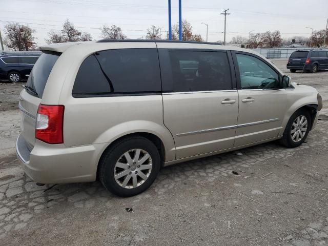 2013 Chrysler Town & Country Touring