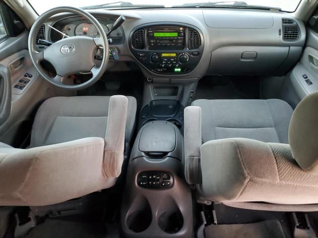 2004 Toyota Sequoia SR5