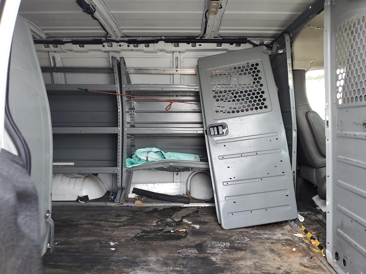 2020 Chevrolet Express G2500