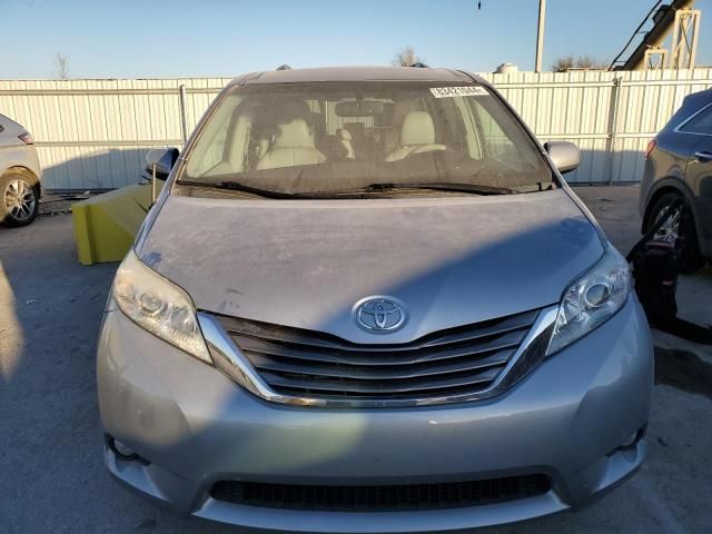 2011 Toyota Sienna XLE