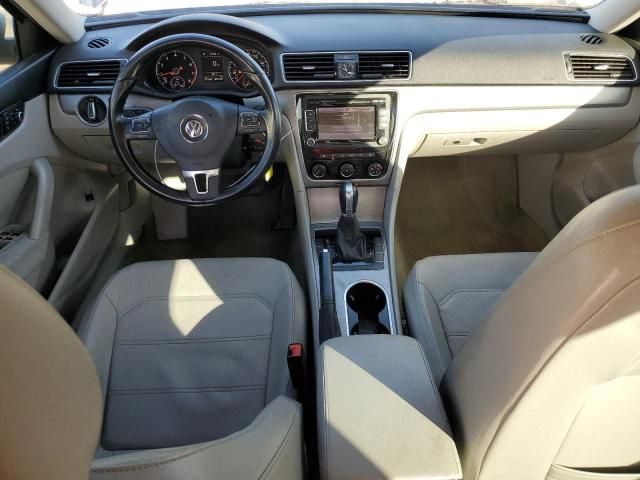 2015 Volkswagen Passat SE