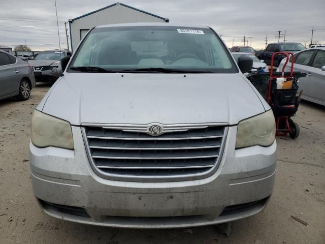 2009 Chrysler Town & Country LX